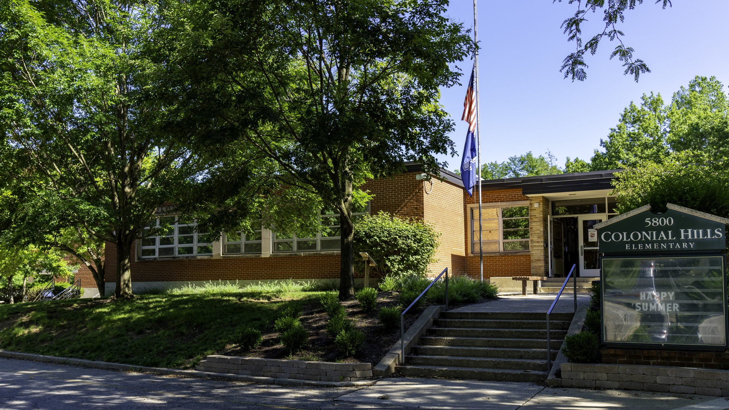 Colonial Hills